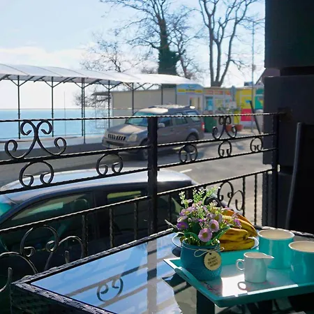 атеа на плажа - Atea On The ابزور